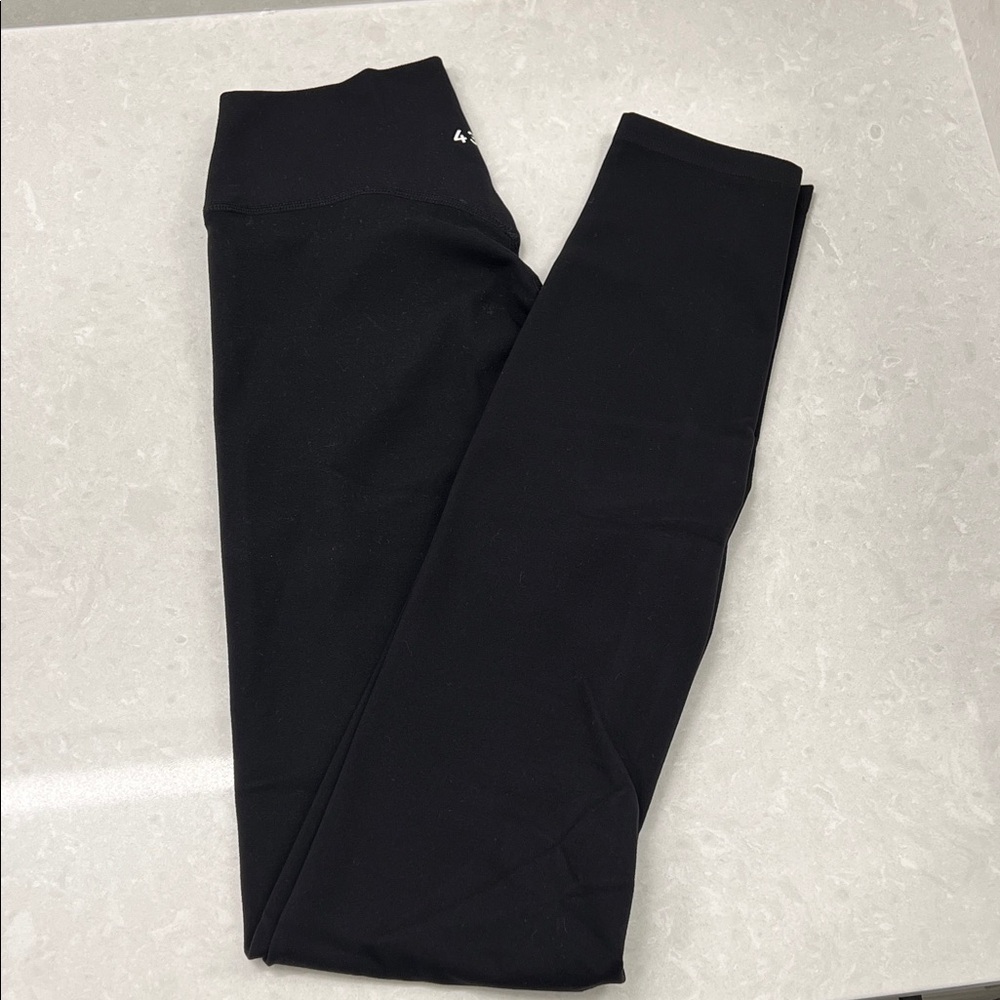437 Black Leggings (size Small)